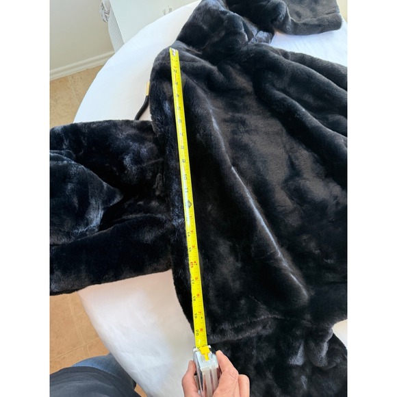 Truth by Republic Black Faux Fur Hooded Bomber Jacket Gold Zip XS NEW - Picture 3 of 9